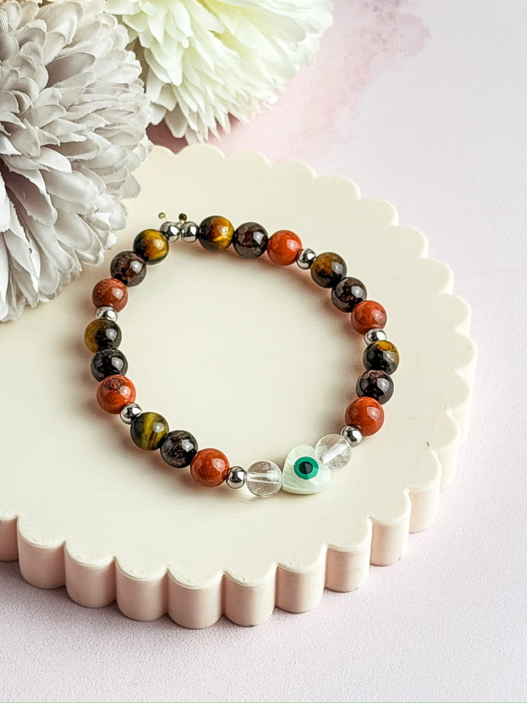 Bracelet Naya en pierres naturelles et nacre avec œil de protection – bijou lithothérapie fait main
