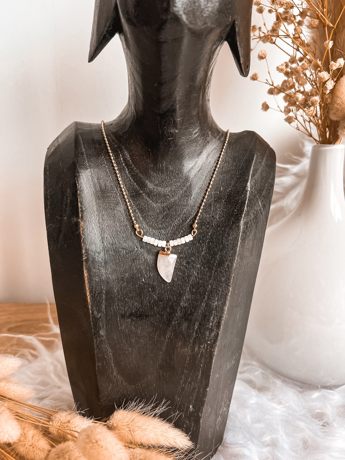 Collier pendentif corne pierre naturelle