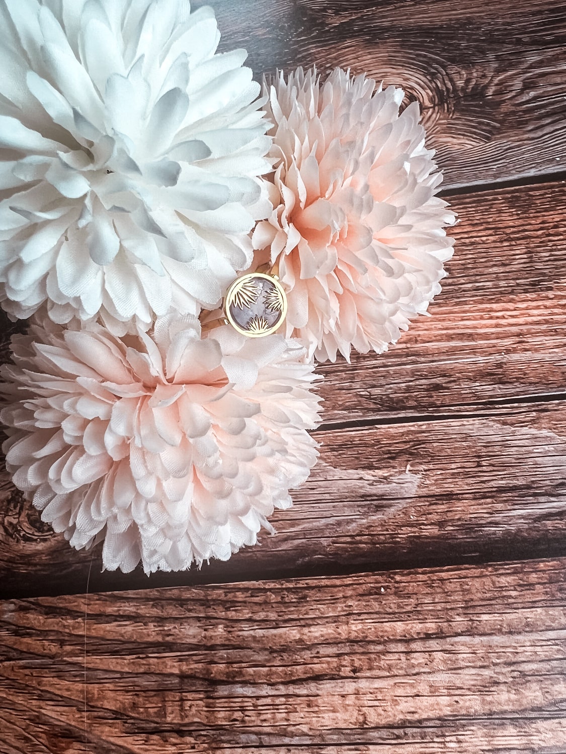 Bague fleur ronde pierre naturelle