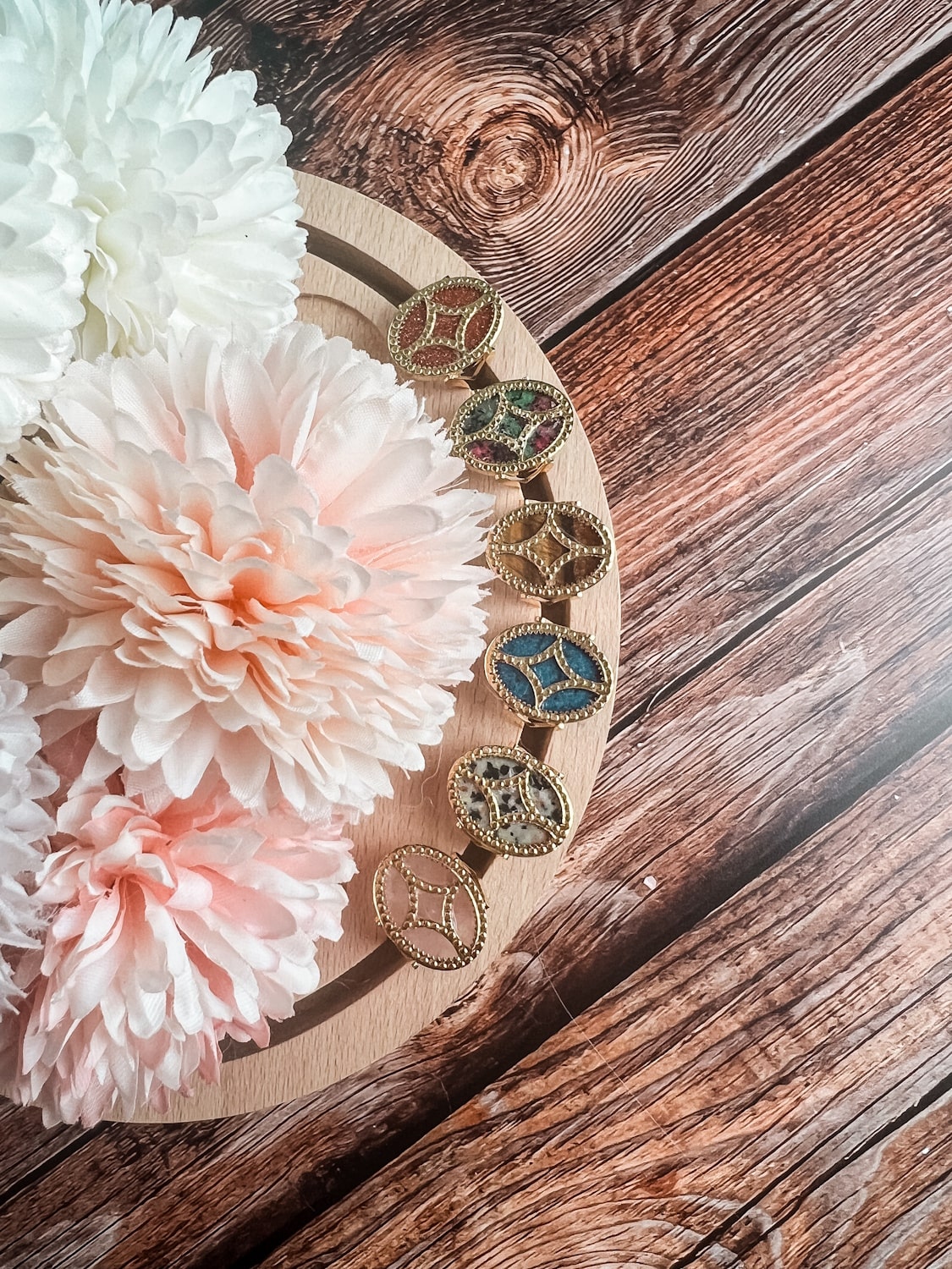 Bague pierre naturelle femme - bague ajourée ovale dorée