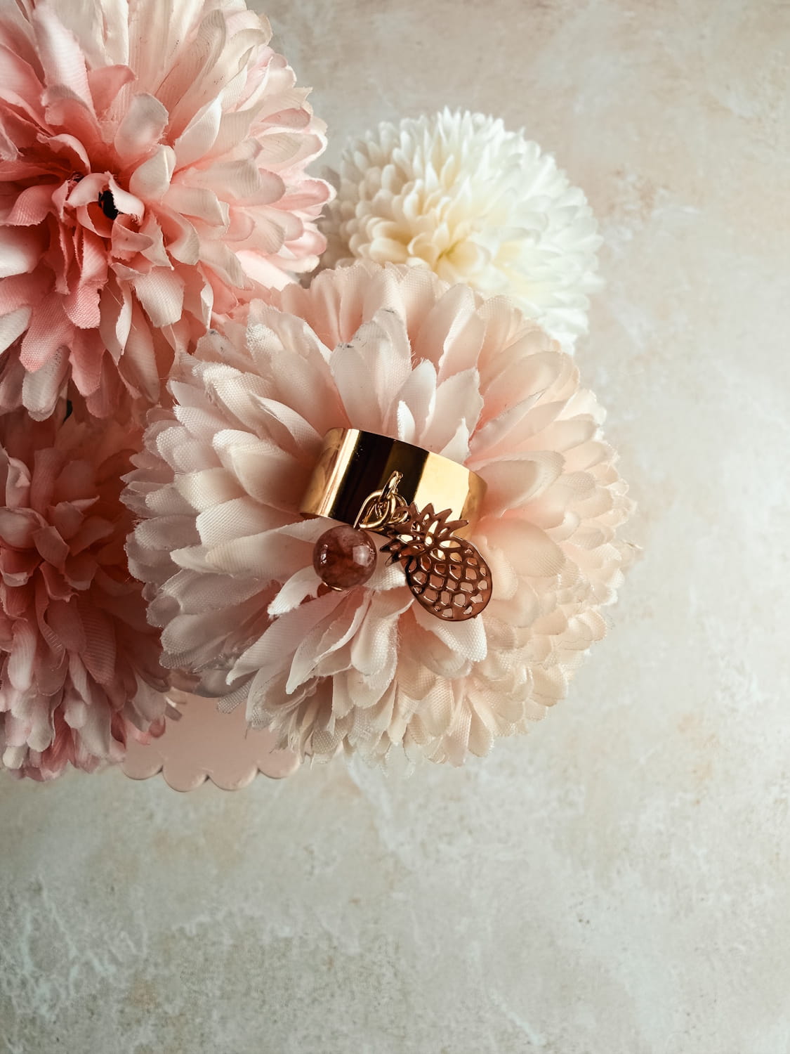 Bague breloque perles naturelles – bijou bohème artisanal fait main France