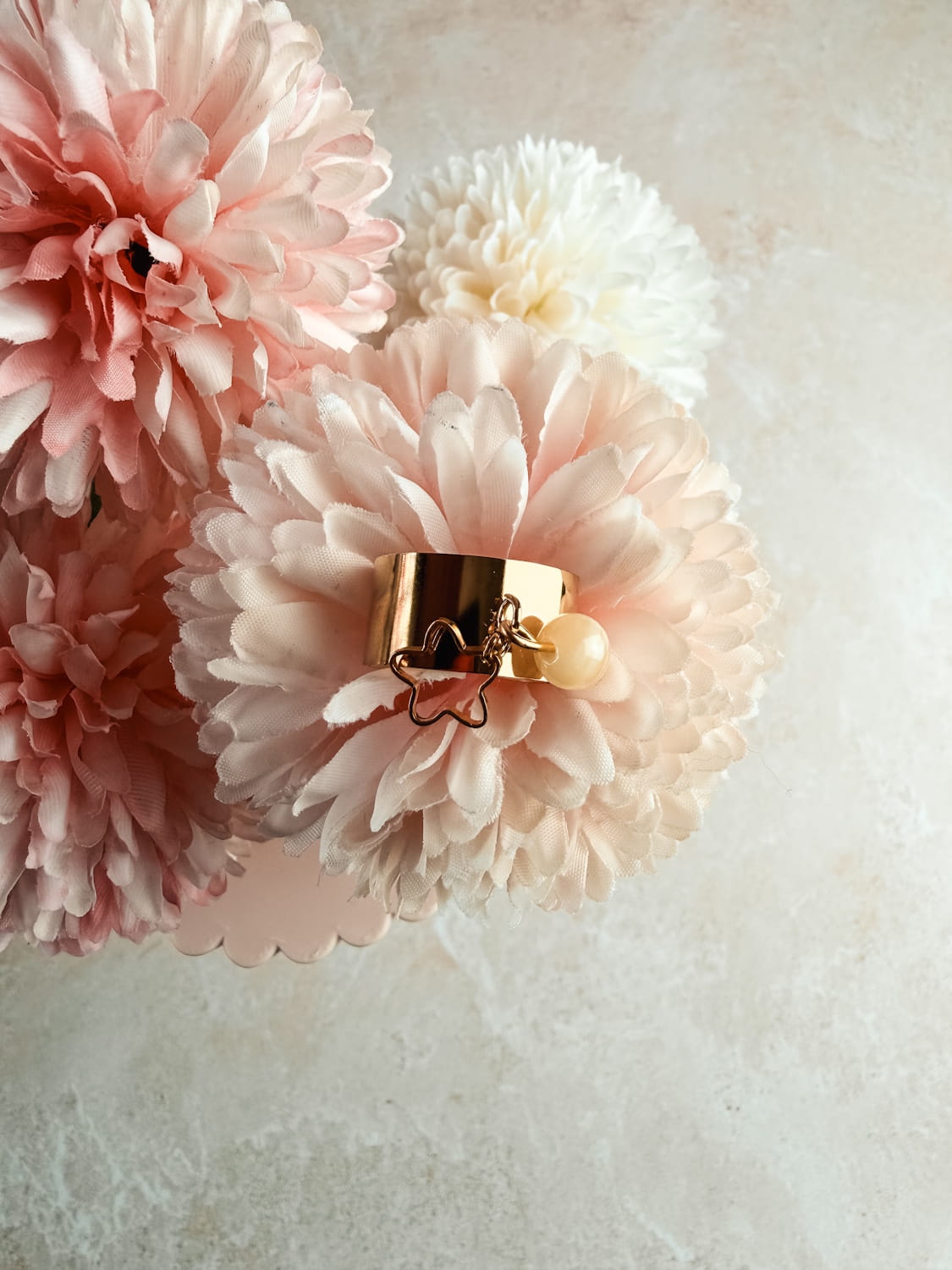 Bague breloque perles naturelles – bijou bohème artisanal fait main France