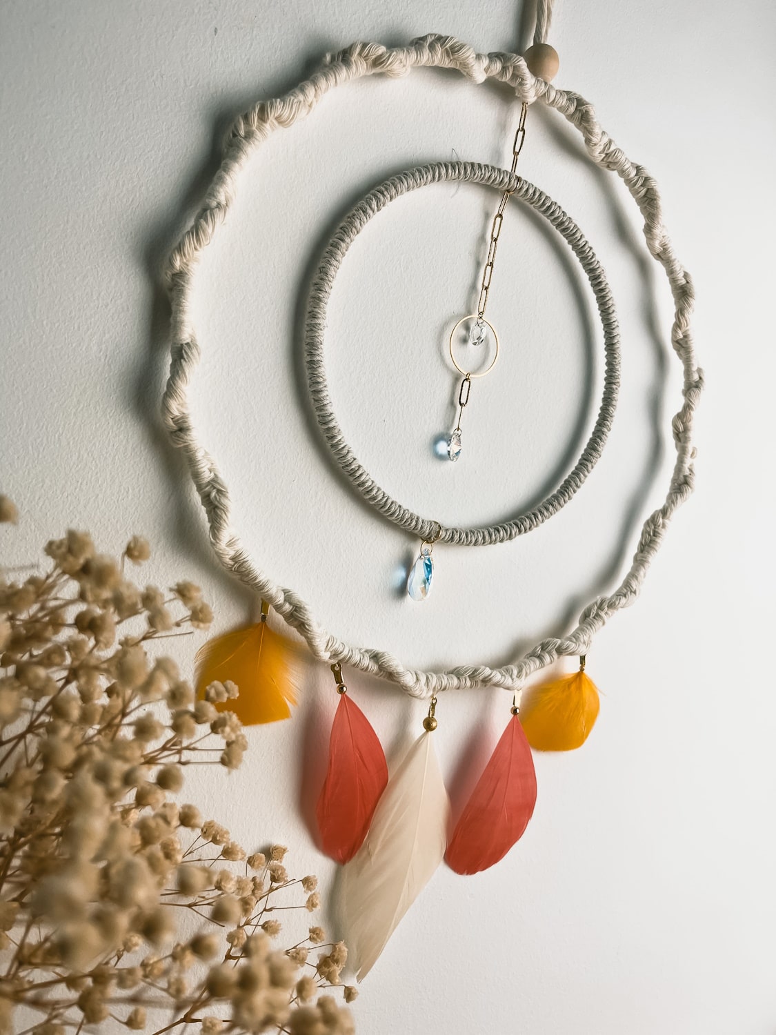 Capteur de soleil macramé & plumes