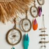 Déco plumes mini attrape-rêve jute & cauris